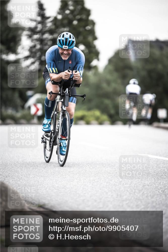21.06.2026 - 29. Vierlanden-Triathlon H.Heesch http://msf.ph/oto/9905407 21.06.2026 10:23:59 Radfahren 200, 293, 496, 584 meine-sportfotos.de