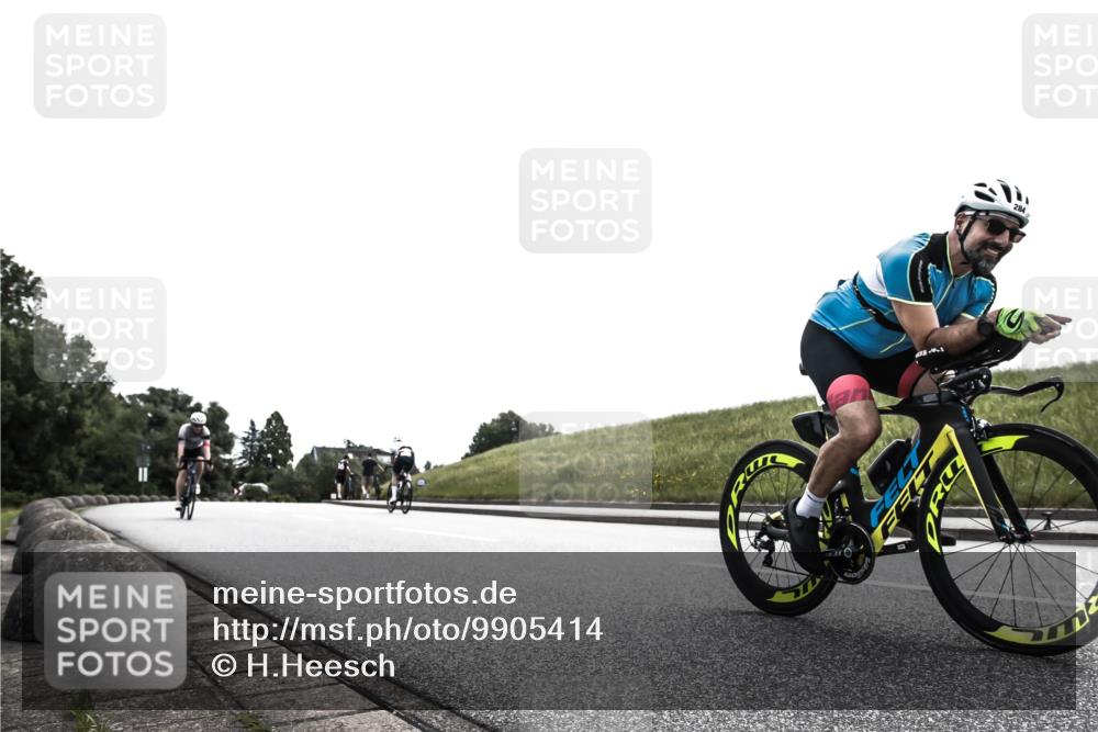 21.06.2026 - 29. Vierlanden-Triathlon H.Heesch http://msf.ph/oto/9905414 21.06.2026 11:07:01 Radfahren 284, 699 meine-sportfotos.de