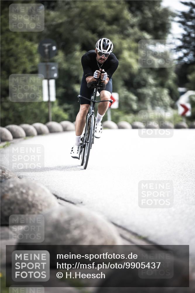 21.06.2026 - 29. Vierlanden-Triathlon H.Heesch http://msf.ph/oto/9905437 21.06.2026 11:38:31 Radfahren 15, 253, 661, 673 meine-sportfotos.de
