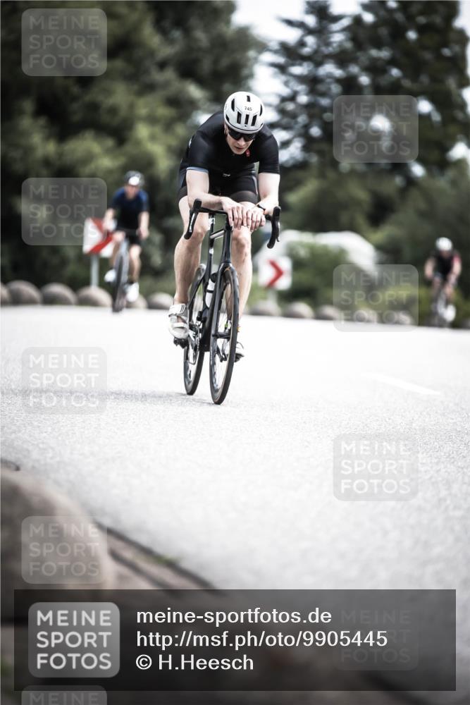 21.06.2026 - 29. Vierlanden-Triathlon H.Heesch http://msf.ph/oto/9905445 21.06.2026 11:42:30 Radfahren 158, 223, 650, 675, 727, 740, 745 meine-sportfotos.de