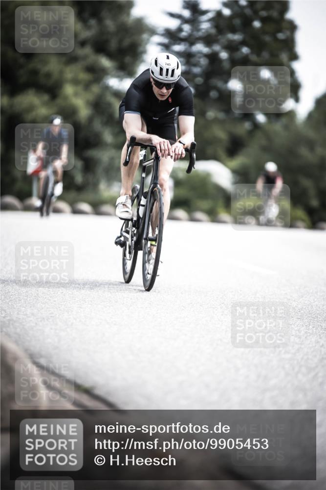 21.06.2026 - 29. Vierlanden-Triathlon H.Heesch http://msf.ph/oto/9905453 21.06.2026 11:42:30 Radfahren 158, 223, 650, 675, 727, 740, 745 meine-sportfotos.de