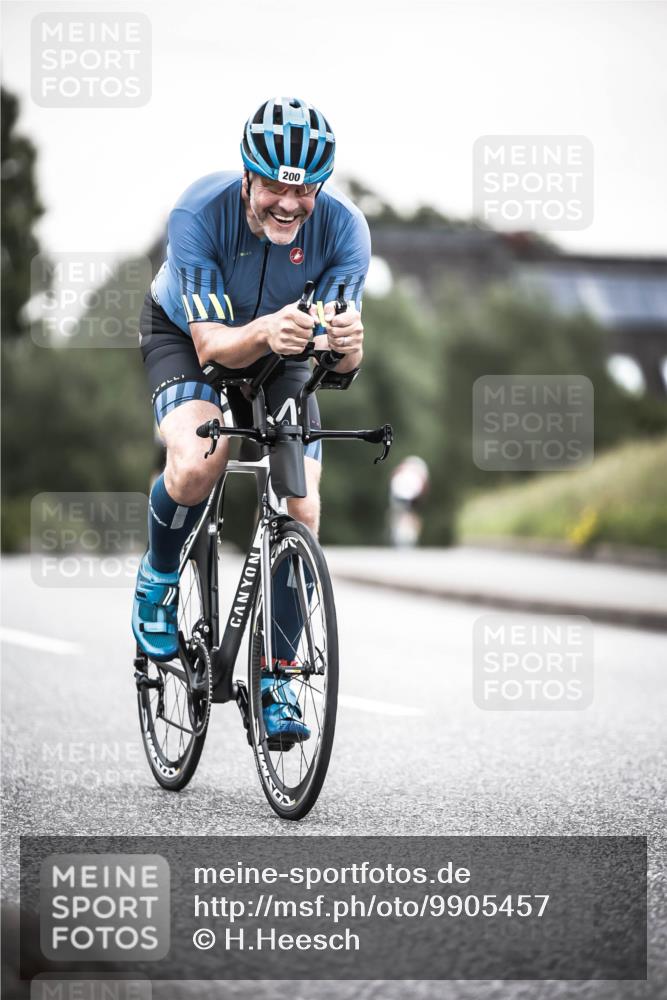 21.06.2026 - 29. Vierlanden-Triathlon H.Heesch http://msf.ph/oto/9905457 21.06.2026 10:23:59 Radfahren 200, 293, 496, 584 meine-sportfotos.de
