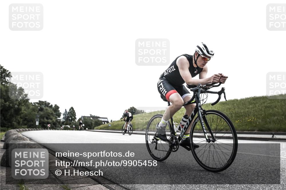 21.06.2026 - 29. Vierlanden-Triathlon H.Heesch http://msf.ph/oto/9905458 21.06.2026 11:07:58 Radfahren 142, 177, 267, 682 meine-sportfotos.de