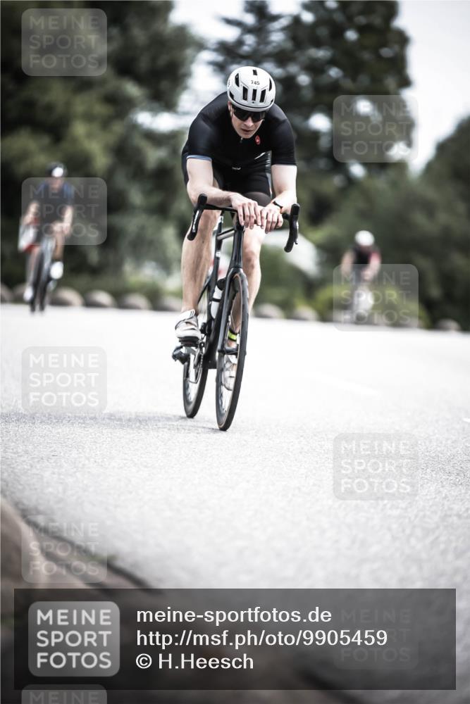 21.06.2026 - 29. Vierlanden-Triathlon H.Heesch http://msf.ph/oto/9905459 21.06.2026 11:42:30 Radfahren 158, 223, 650, 675, 727, 740, 745 meine-sportfotos.de