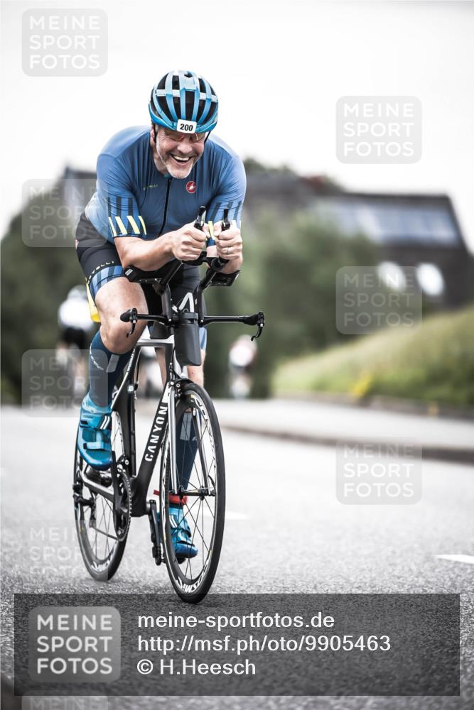 21.06.2026 - 29. Vierlanden-Triathlon H.Heesch http://msf.ph/oto/9905463 21.06.2026 10:23:59 Radfahren 200, 293, 496, 584 meine-sportfotos.de