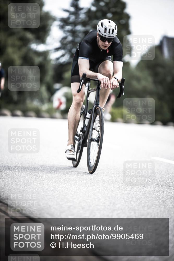 21.06.2026 - 29. Vierlanden-Triathlon H.Heesch http://msf.ph/oto/9905469 21.06.2026 11:42:30 Radfahren 158, 223, 650, 675, 727, 740, 745 meine-sportfotos.de