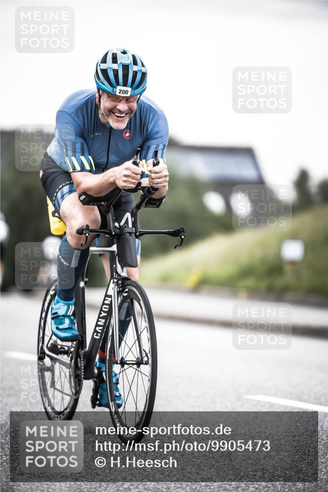 21.06.2026 - 29. Vierlanden-Triathlon H.Heesch http://msf.ph/oto/9905473 21.06.2026 10:23:59 Radfahren 200, 293, 496, 584 meine-sportfotos.de