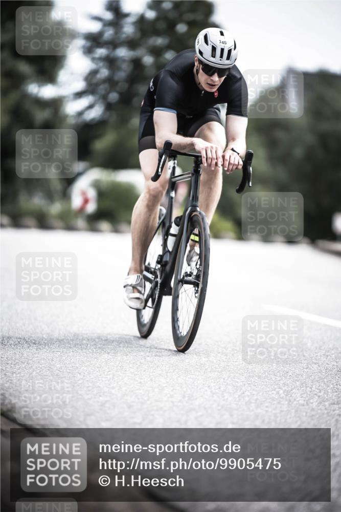 21.06.2026 - 29. Vierlanden-Triathlon H.Heesch http://msf.ph/oto/9905475 21.06.2026 11:42:30 Radfahren 158, 223, 650, 675, 727, 740, 745 meine-sportfotos.de