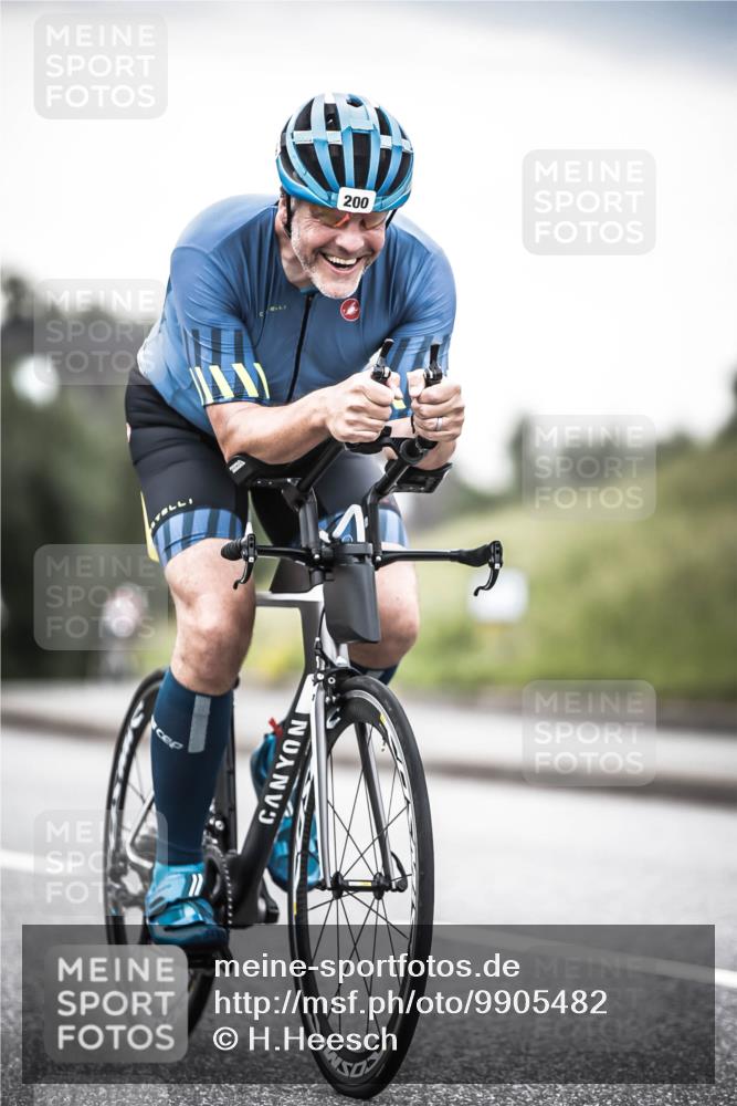 21.06.2026 - 29. Vierlanden-Triathlon H.Heesch http://msf.ph/oto/9905482 21.06.2026 10:23:59 Radfahren 200, 293, 496, 584 meine-sportfotos.de