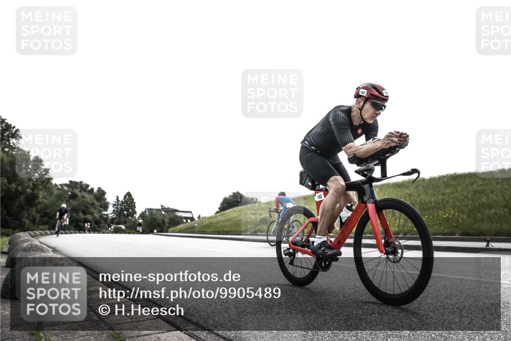 21.06.2026 - 29. Vierlanden-Triathlon H.Heesch http://msf.ph/oto/9905489 21.06.2026 11:09:18 Radfahren 157, 192, 612, 681 meine-sportfotos.de