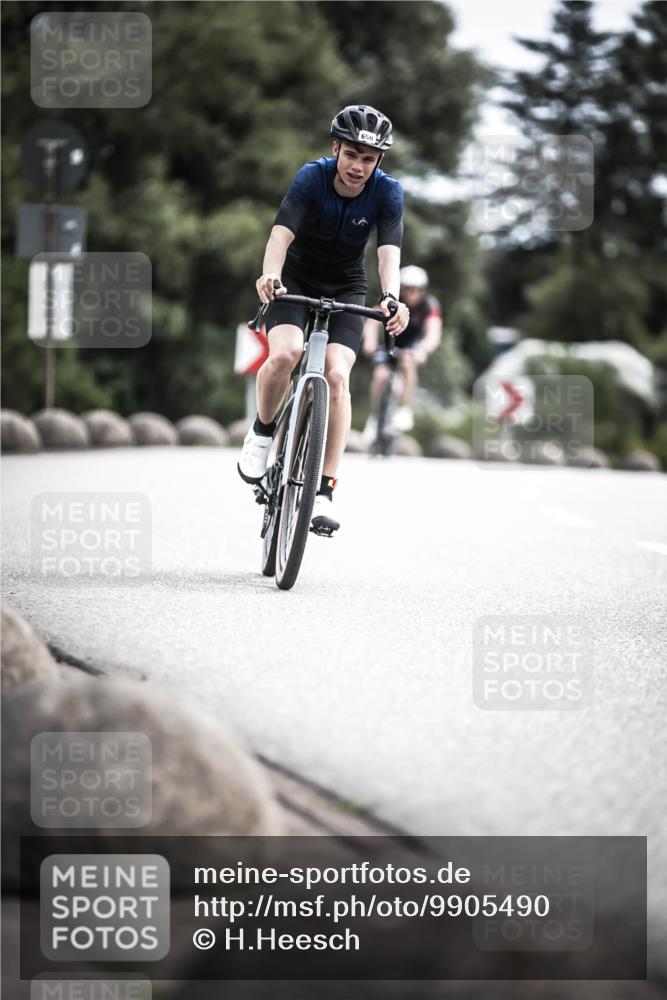21.06.2026 - 29. Vierlanden-Triathlon H.Heesch http://msf.ph/oto/9905490 21.06.2026 11:42:32 Radfahren 158, 223, 650, 727, 740, 745 meine-sportfotos.de