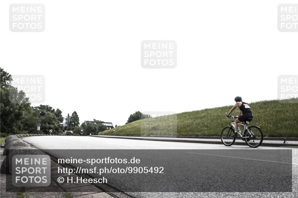 21.06.2026 - 29. Vierlanden-Triathlon H.Heesch http://msf.ph/oto/9905492 21.06.2026 11:09:23 Radfahren 157, 681 meine-sportfotos.de