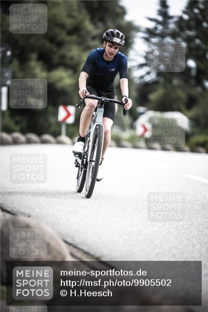 21.06.2026 - 29. Vierlanden-Triathlon H.Heesch http://msf.ph/oto/9905502 21.06.2026 11:42:33 Radfahren 158, 223, 650, 727, 740, 745 meine-sportfotos.de