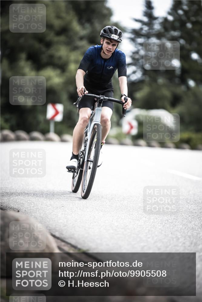 21.06.2026 - 29. Vierlanden-Triathlon H.Heesch http://msf.ph/oto/9905508 21.06.2026 11:42:33 Radfahren 158, 223, 650, 727, 740, 745 meine-sportfotos.de