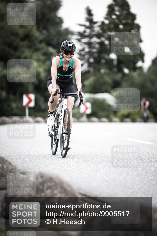 21.06.2026 - 29. Vierlanden-Triathlon H.Heesch http://msf.ph/oto/9905517 21.06.2026 10:24:05 Radfahren 32, 293, 335, 496 meine-sportfotos.de