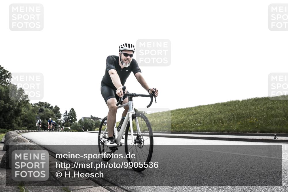 21.06.2026 - 29. Vierlanden-Triathlon H.Heesch http://msf.ph/oto/9905536 21.06.2026 11:10:38 Radfahren 253, 630, 671, 716, 746, 757 meine-sportfotos.de