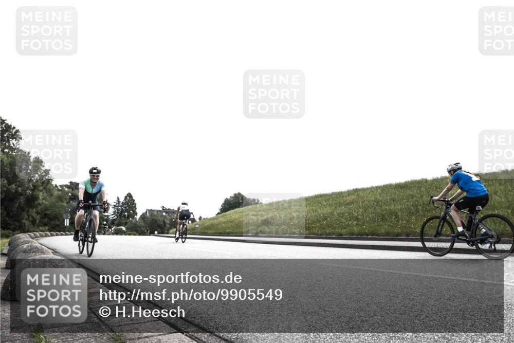 21.06.2026 - 29. Vierlanden-Triathlon H.Heesch http://msf.ph/oto/9905549 21.06.2026 11:10:58 Radfahren 679 meine-sportfotos.de