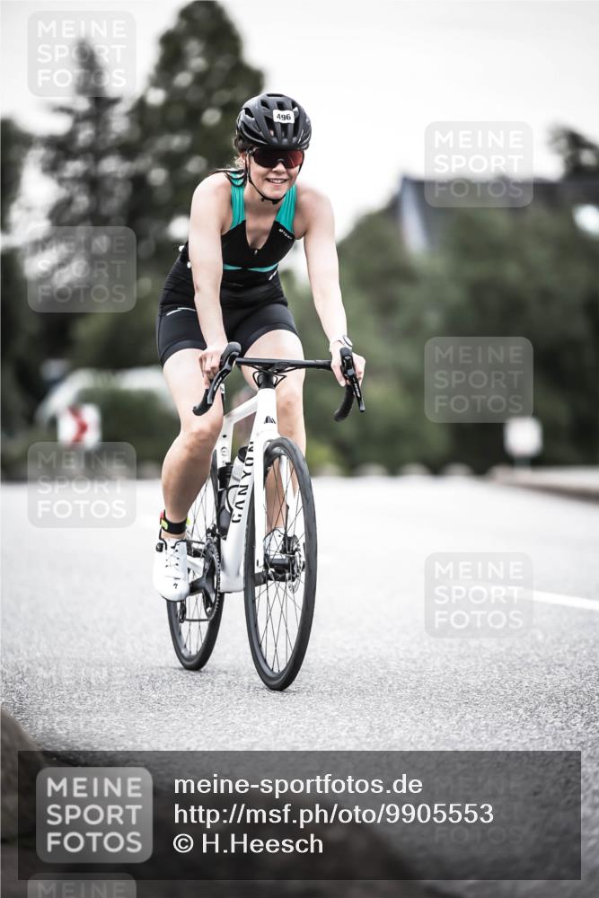 21.06.2026 - 29. Vierlanden-Triathlon H.Heesch http://msf.ph/oto/9905553 21.06.2026 10:24:05 Radfahren 32, 293, 335, 496 meine-sportfotos.de