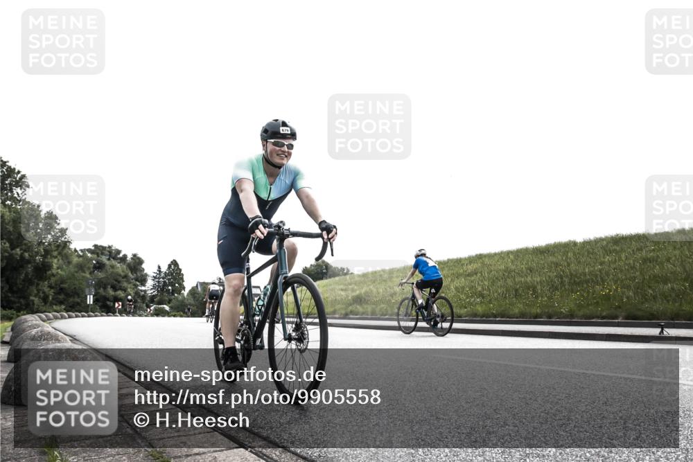 21.06.2026 - 29. Vierlanden-Triathlon H.Heesch http://msf.ph/oto/9905558 21.06.2026 11:10:58 Radfahren 679 meine-sportfotos.de