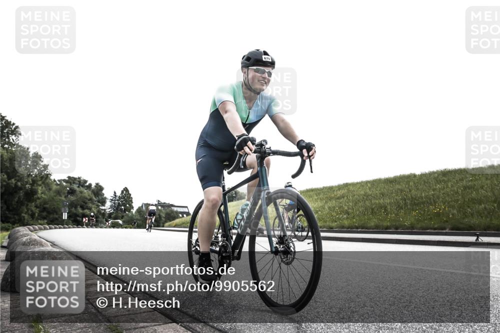 21.06.2026 - 29. Vierlanden-Triathlon H.Heesch http://msf.ph/oto/9905562 21.06.2026 11:10:58 Radfahren 679 meine-sportfotos.de