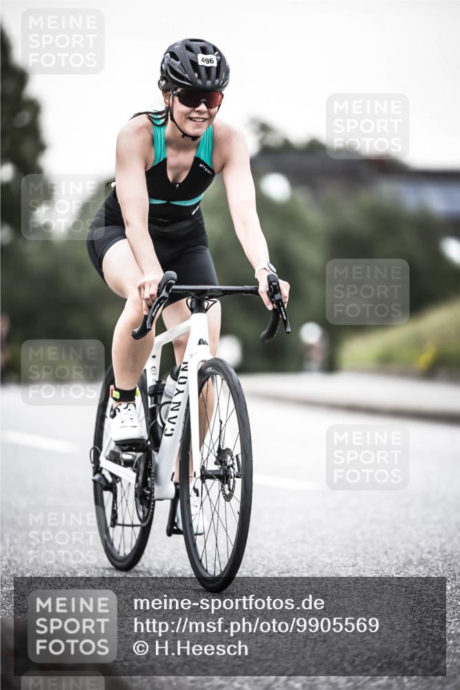 21.06.2026 - 29. Vierlanden-Triathlon H.Heesch http://msf.ph/oto/9905569 21.06.2026 10:24:05 Radfahren 32, 293, 335, 496 meine-sportfotos.de