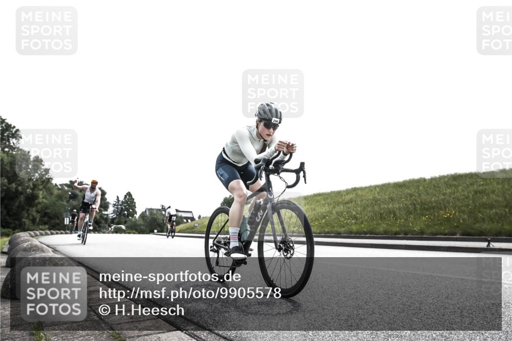 21.06.2026 - 29. Vierlanden-Triathlon H.Heesch http://msf.ph/oto/9905578 21.06.2026 11:11:14 Radfahren 137, 138, 161, 299, 673 meine-sportfotos.de