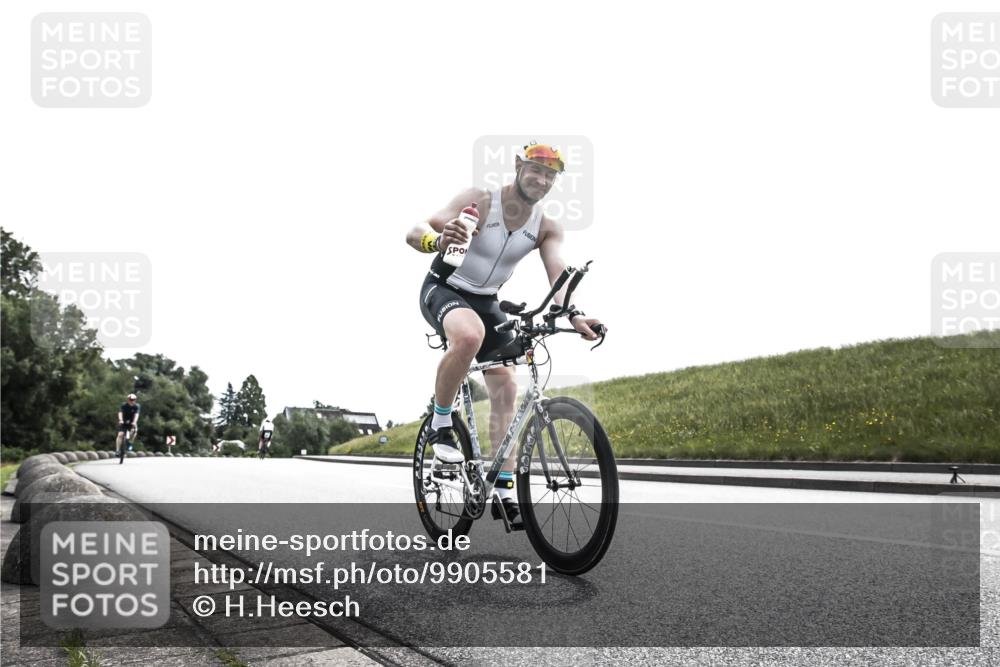 21.06.2026 - 29. Vierlanden-Triathlon H.Heesch http://msf.ph/oto/9905581 21.06.2026 11:11:15 Radfahren 137, 138, 299, 673 meine-sportfotos.de