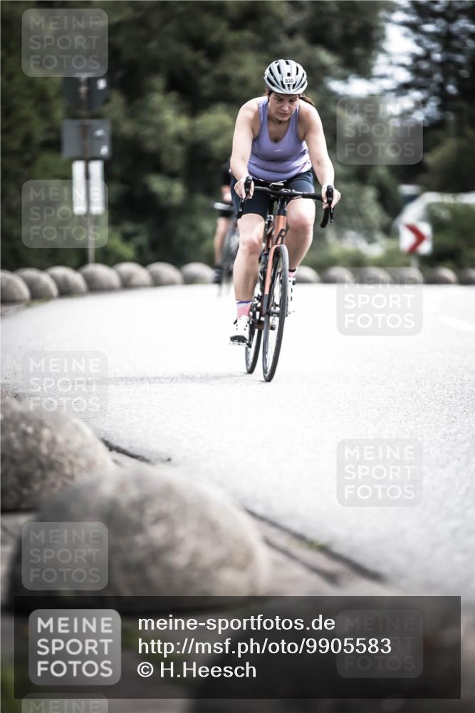 21.06.2026 - 29. Vierlanden-Triathlon H.Heesch http://msf.ph/oto/9905583 21.06.2026 11:39:54 Radfahren 647, 685, 721, 830 meine-sportfotos.de