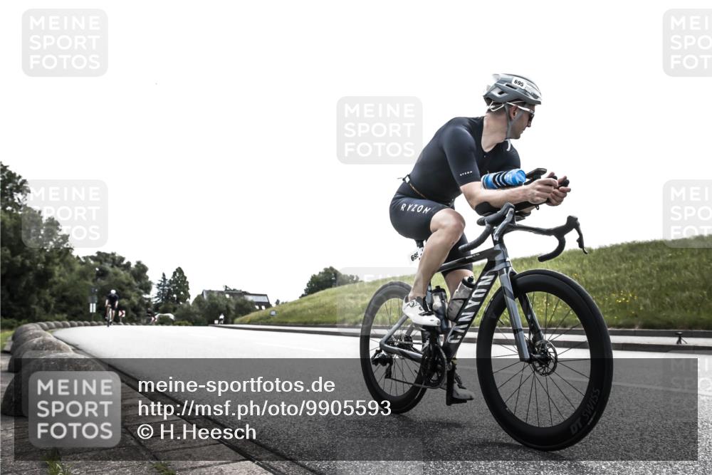 21.06.2026 - 29. Vierlanden-Triathlon H.Heesch http://msf.ph/oto/9905593 21.06.2026 11:11:37 Radfahren 89, 220, 611, 641, 695 meine-sportfotos.de