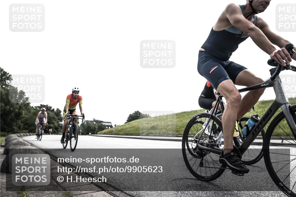 21.06.2026 - 29. Vierlanden-Triathlon H.Heesch http://msf.ph/oto/9905623 21.06.2026 11:11:58 Radfahren 109, 293, 296, 302, 490, 500, 656, 707, 743, 751 meine-sportfotos.de