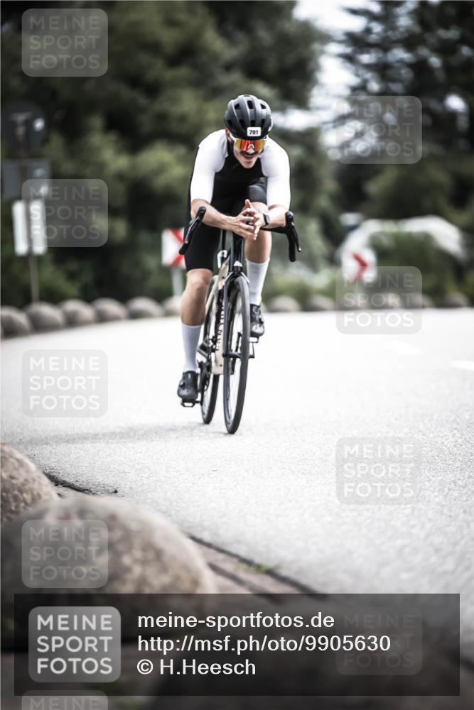 21.06.2026 - 29. Vierlanden-Triathlon H.Heesch http://msf.ph/oto/9905630 21.06.2026 11:42:47 Radfahren 632, 633, 701, 757 meine-sportfotos.de