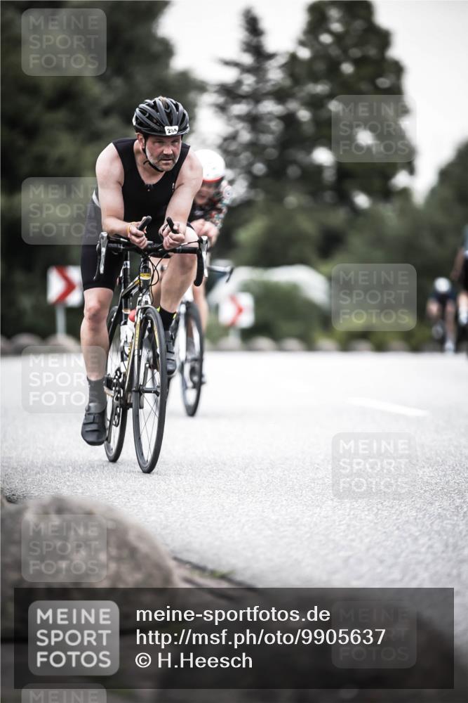 21.06.2026 - 29. Vierlanden-Triathlon H.Heesch http://msf.ph/oto/9905637 21.06.2026 10:24:13 Radfahren 32, 172, 204, 240 meine-sportfotos.de