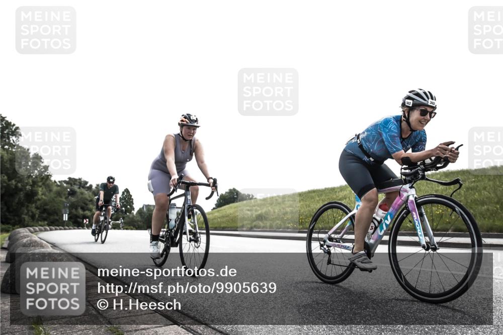 21.06.2026 - 29. Vierlanden-Triathlon H.Heesch http://msf.ph/oto/9905639 21.06.2026 11:12:00 Radfahren 293, 296, 302, 500, 656, 707, 743, 751 meine-sportfotos.de