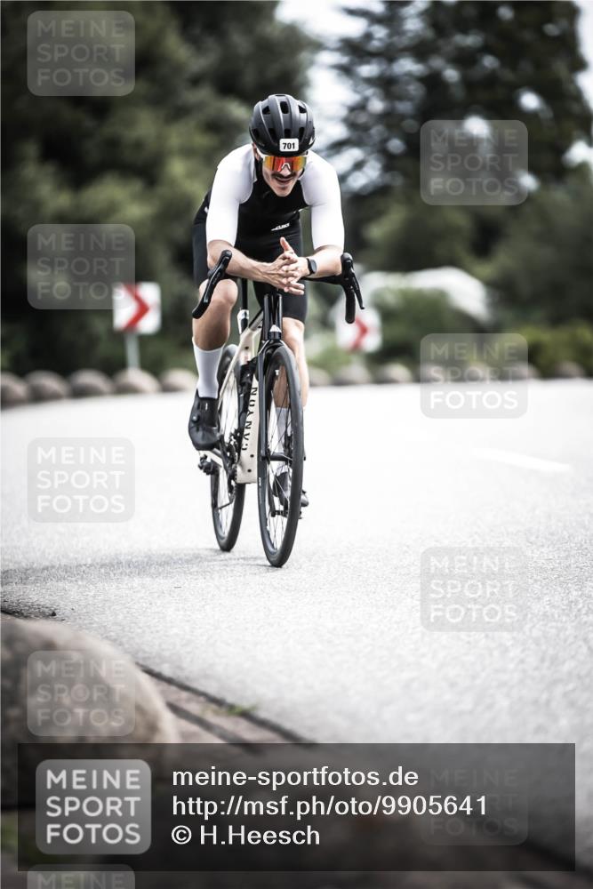 21.06.2026 - 29. Vierlanden-Triathlon H.Heesch http://msf.ph/oto/9905641 21.06.2026 11:42:47 Radfahren 632, 633, 701, 757 meine-sportfotos.de