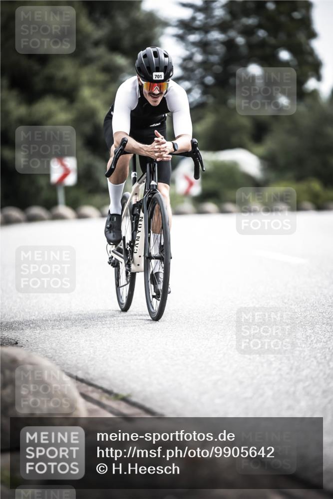 21.06.2026 - 29. Vierlanden-Triathlon H.Heesch http://msf.ph/oto/9905642 21.06.2026 11:42:47 Radfahren 632, 633, 701, 757 meine-sportfotos.de