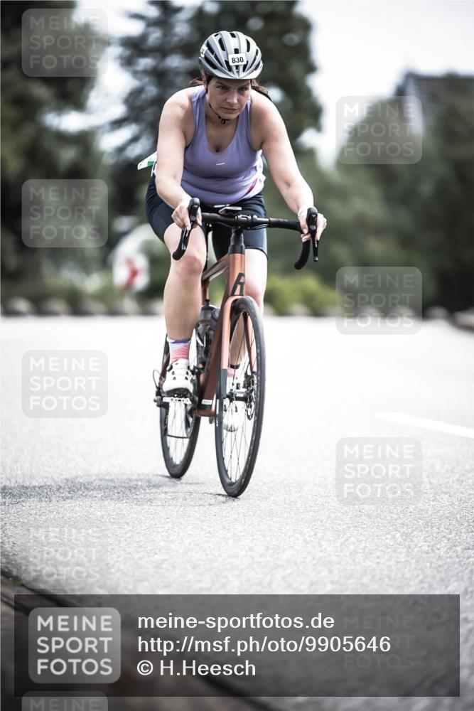 21.06.2026 - 29. Vierlanden-Triathlon H.Heesch http://msf.ph/oto/9905646 21.06.2026 11:39:55 Radfahren 641, 647, 685, 721, 739, 830 meine-sportfotos.de