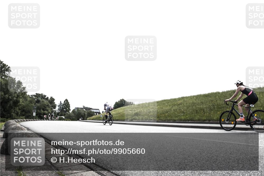 21.06.2026 - 29. Vierlanden-Triathlon H.Heesch http://msf.ph/oto/9905660 21.06.2026 11:12:01 Radfahren 293, 296, 302, 656, 743, 751 meine-sportfotos.de