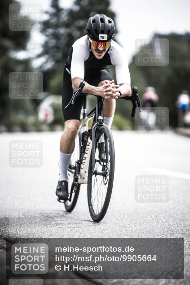 21.06.2026 - 29. Vierlanden-Triathlon H.Heesch http://msf.ph/oto/9905664 21.06.2026 11:42:48 Radfahren 632, 633, 701, 757 meine-sportfotos.de