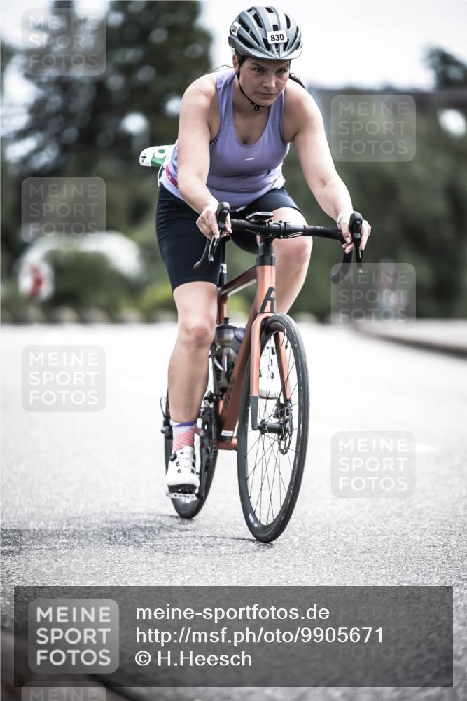 21.06.2026 - 29. Vierlanden-Triathlon H.Heesch http://msf.ph/oto/9905671 21.06.2026 11:39:55 Radfahren 641, 647, 685, 721, 739, 830 meine-sportfotos.de