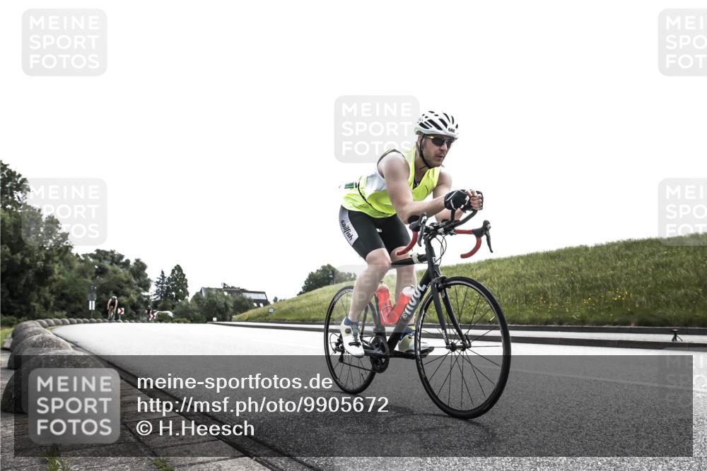 21.06.2026 - 29. Vierlanden-Triathlon H.Heesch http://msf.ph/oto/9905672 21.06.2026 11:12:13 Radfahren 22, 265, 688 meine-sportfotos.de