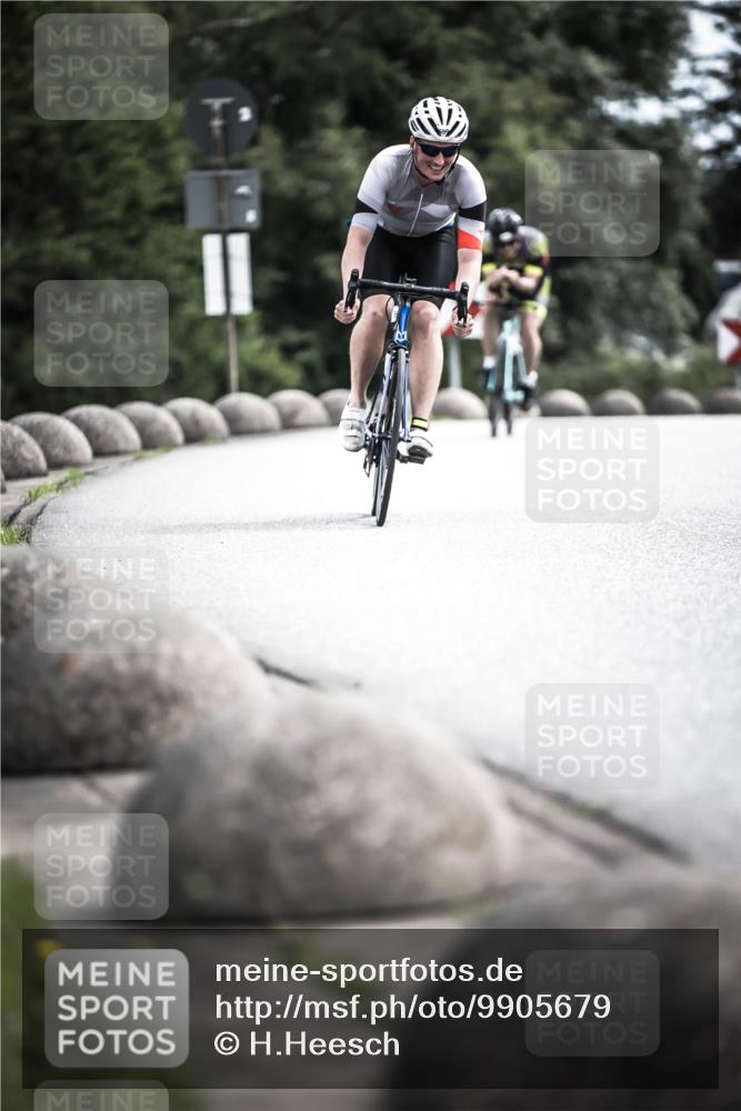21.06.2026 - 29. Vierlanden-Triathlon H.Heesch http://msf.ph/oto/9905679 21.06.2026 11:42:59 Radfahren 699, 728, 729 meine-sportfotos.de