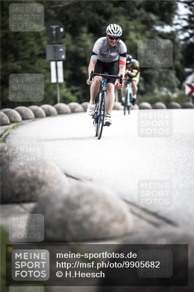 21.06.2026 - 29. Vierlanden-Triathlon H.Heesch http://msf.ph/oto/9905682 21.06.2026 11:42:59 Radfahren 699, 728, 729 meine-sportfotos.de