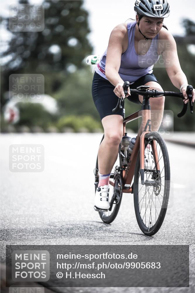 21.06.2026 - 29. Vierlanden-Triathlon H.Heesch http://msf.ph/oto/9905683 21.06.2026 11:39:55 Radfahren 641, 647, 685, 721, 739, 830 meine-sportfotos.de