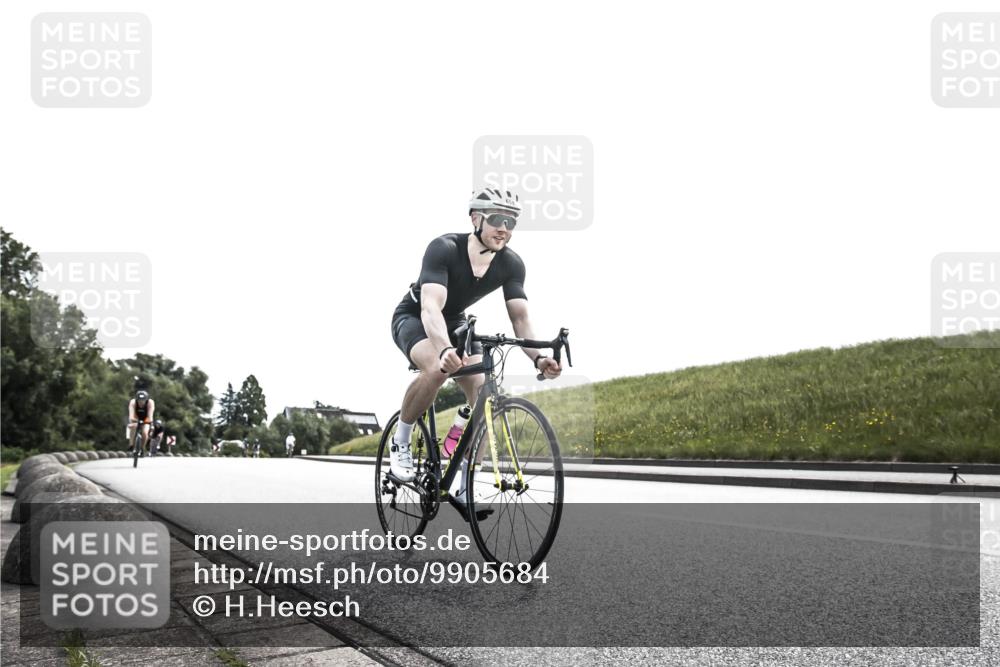 21.06.2026 - 29. Vierlanden-Triathlon H.Heesch http://msf.ph/oto/9905684 21.06.2026 11:13:09 Radfahren 649, 659, 720, 787 meine-sportfotos.de