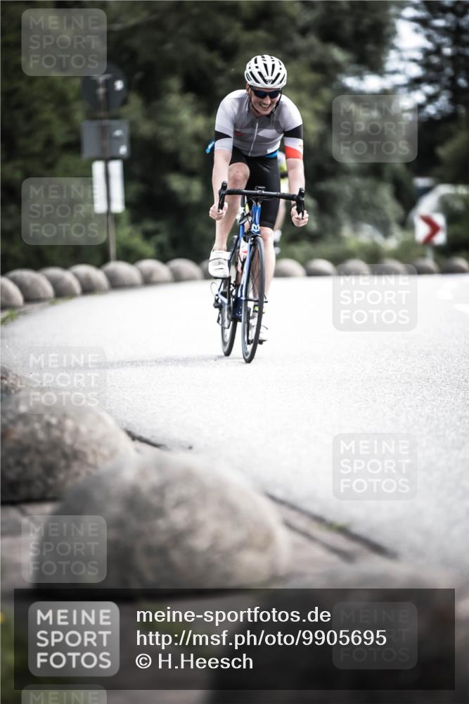 21.06.2026 - 29. Vierlanden-Triathlon H.Heesch http://msf.ph/oto/9905695 21.06.2026 11:42:59 Radfahren 699, 728, 729 meine-sportfotos.de