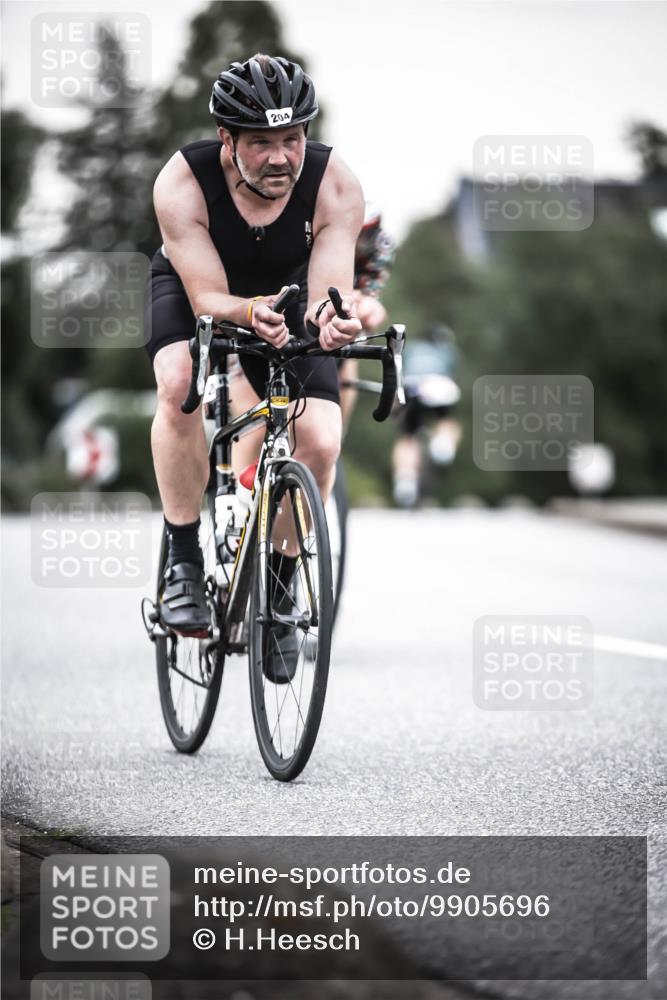 21.06.2026 - 29. Vierlanden-Triathlon H.Heesch http://msf.ph/oto/9905696 21.06.2026 10:24:13 Radfahren 32, 172, 204, 240 meine-sportfotos.de