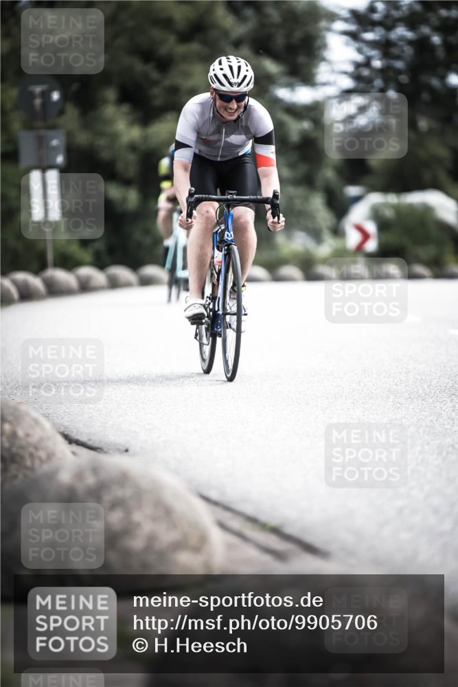 21.06.2026 - 29. Vierlanden-Triathlon H.Heesch http://msf.ph/oto/9905706 21.06.2026 11:43:00 Radfahren 699, 728, 729 meine-sportfotos.de