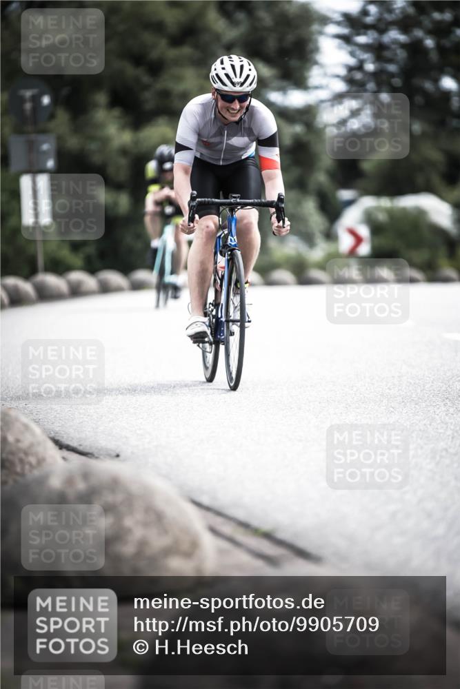 21.06.2026 - 29. Vierlanden-Triathlon H.Heesch http://msf.ph/oto/9905709 21.06.2026 11:43:00 Radfahren 699, 728, 729 meine-sportfotos.de