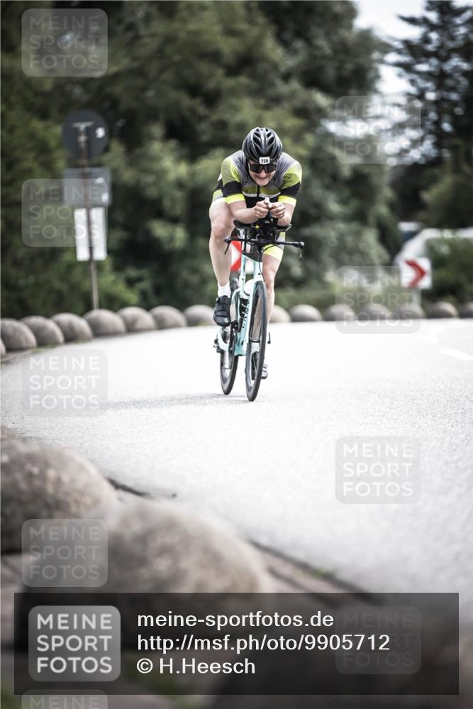 21.06.2026 - 29. Vierlanden-Triathlon H.Heesch http://msf.ph/oto/9905712 21.06.2026 11:43:01 Radfahren 699, 728, 729 meine-sportfotos.de