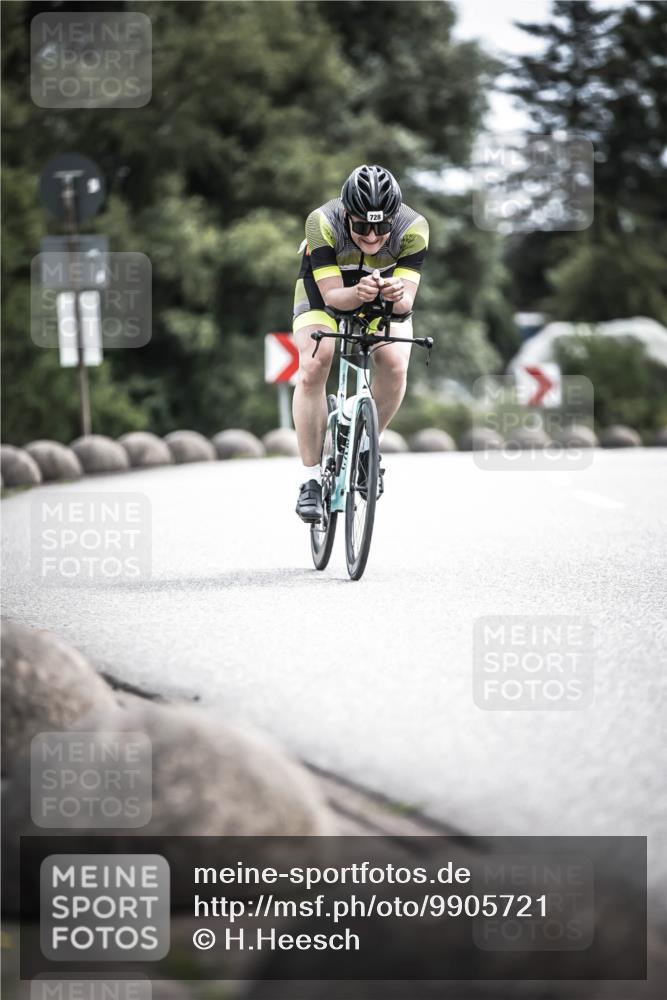 21.06.2026 - 29. Vierlanden-Triathlon H.Heesch http://msf.ph/oto/9905721 21.06.2026 11:43:01 Radfahren 699, 728, 729 meine-sportfotos.de